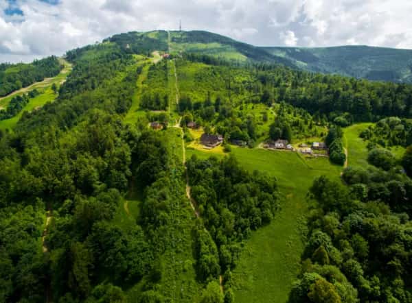 Skrzyczne: Który szlak wybrać? Przewodnik po trasach i widokach